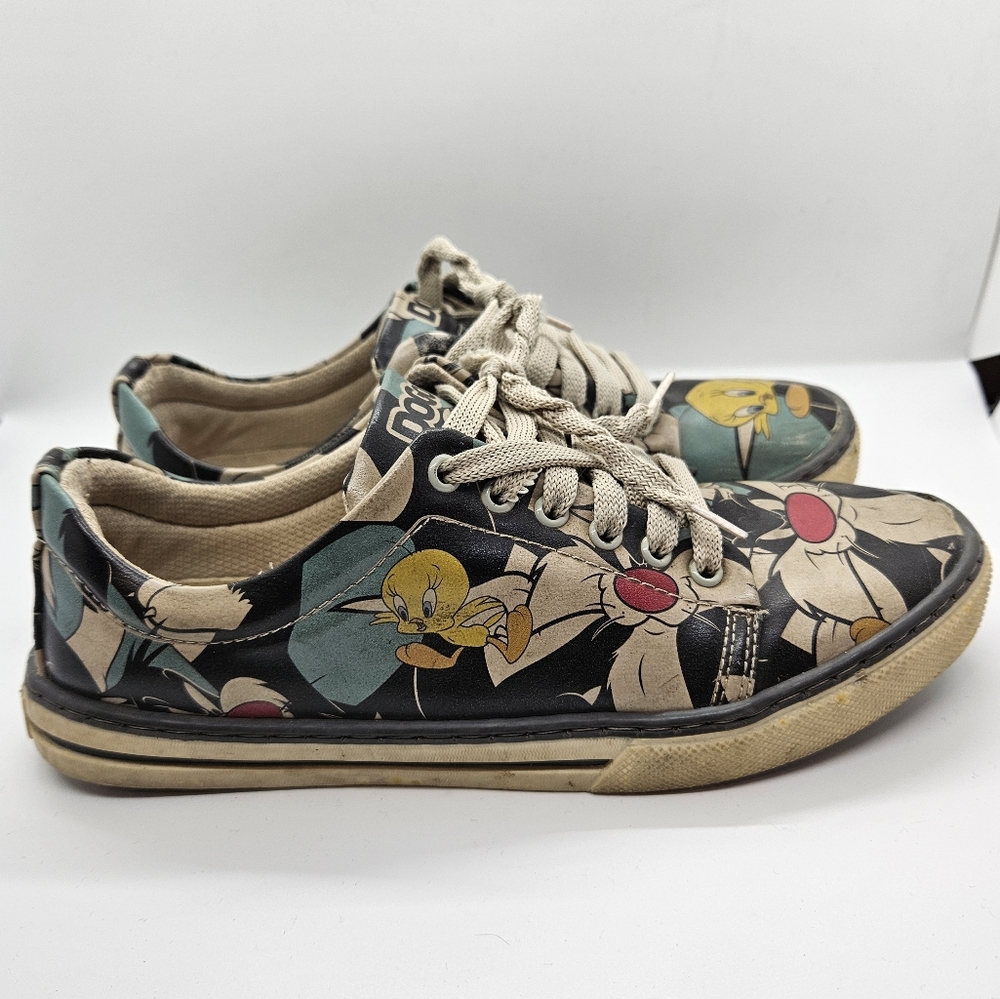 DOGO Women Vegan Leather Sneakers Tweety. Size 36. Warner Brothers.